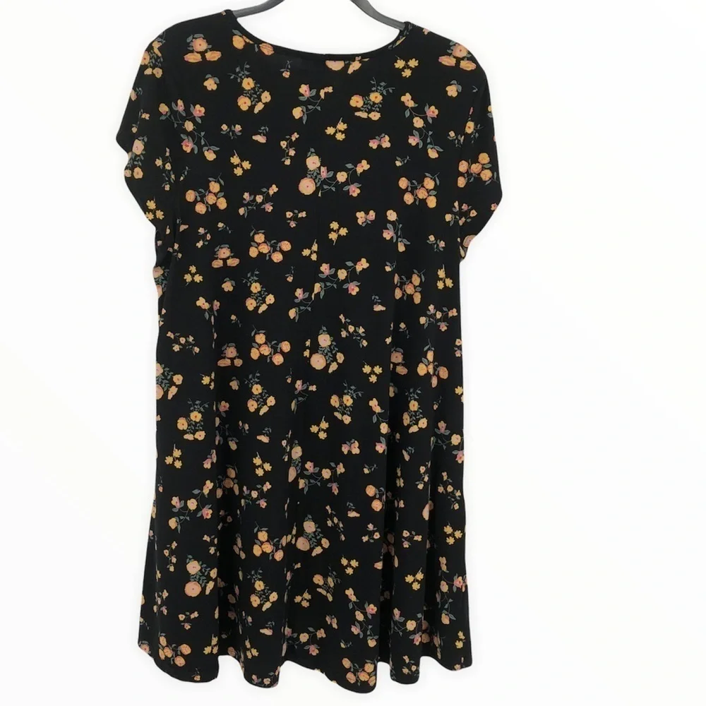 Lark + Grey Short Sleeve Dress Size 2XL